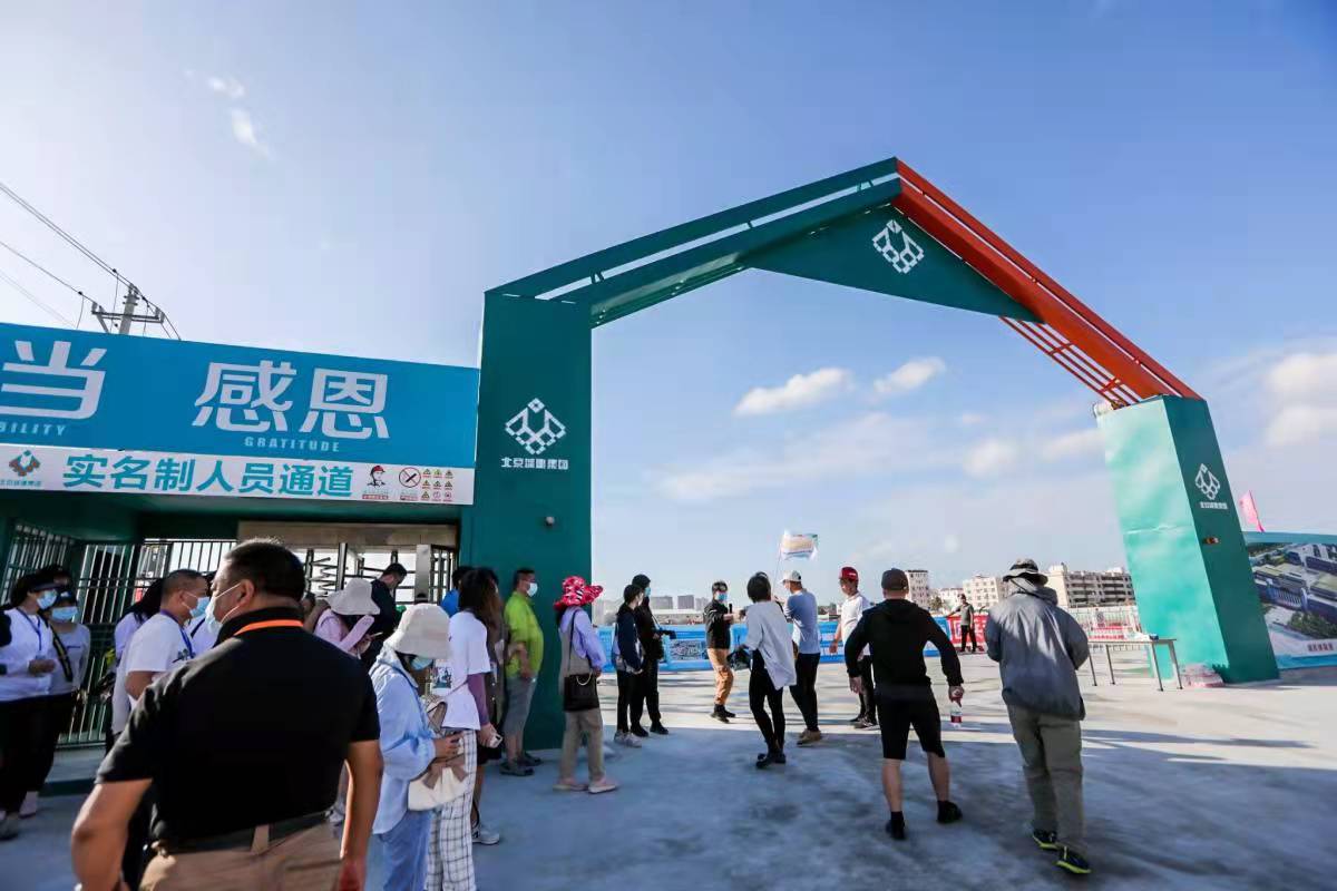 海南網(wǎng)媒行|采訪團走進三亞文化中心項目  期待城市文化“新地標”