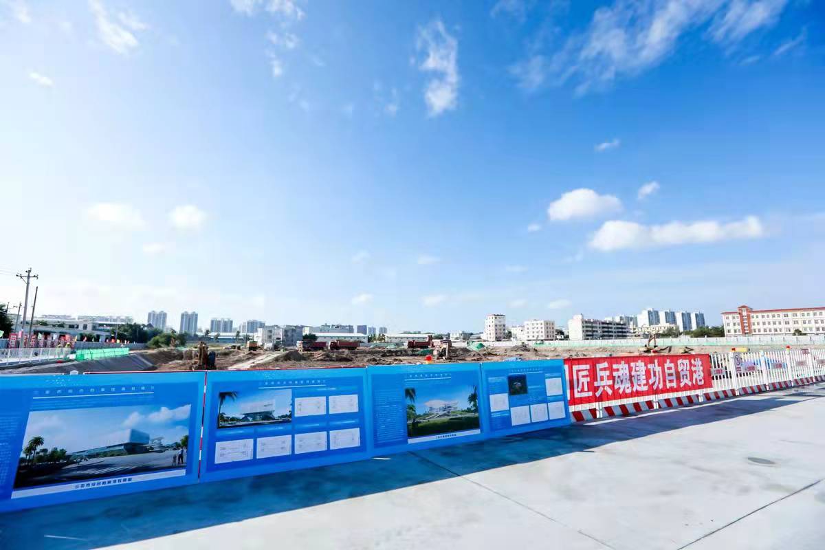 海南網(wǎng)媒行|采訪團走進三亞文化中心項目  期待城市文化“新地標”